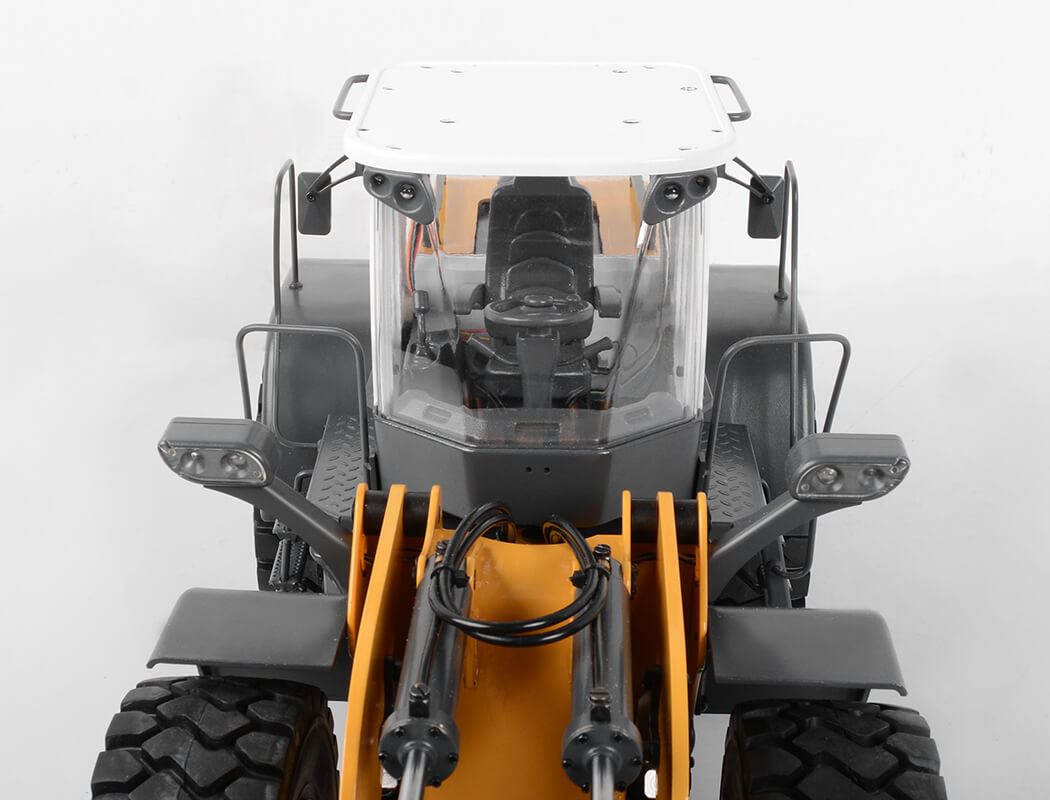 RC4WD 1/14 EARTH MOVER 870K HYDRAULIC WHEEL LOADER (YELLOW AND WHITE)