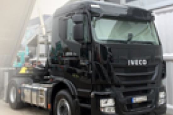 Italeri Iveco Hi-Way 490 Es(Low Roof)