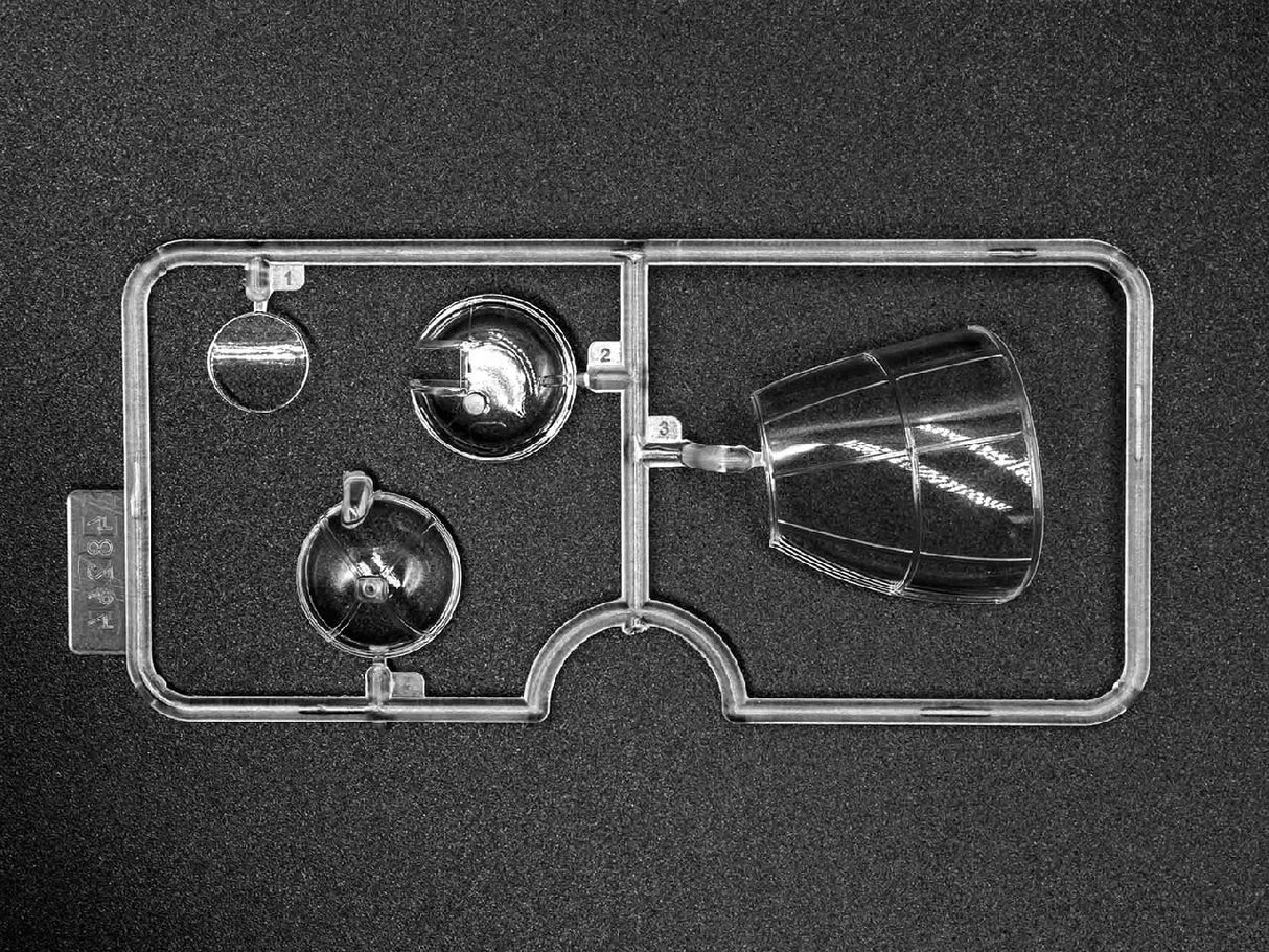 Icm 'Captured Heinkel' He 111H-20 Bomber