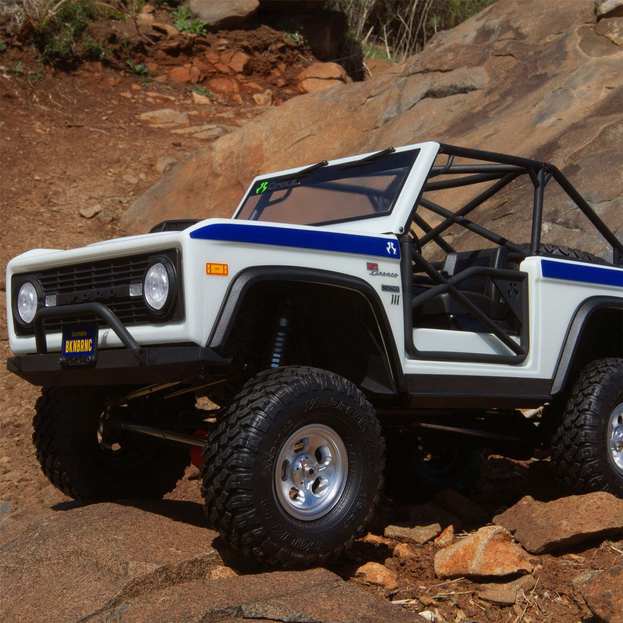 Axial 1/10 SCX10III Early Ford Bronco 4WD RTR, White