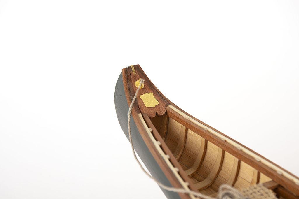 Artesania 1/16 The Indian Girl Canoe