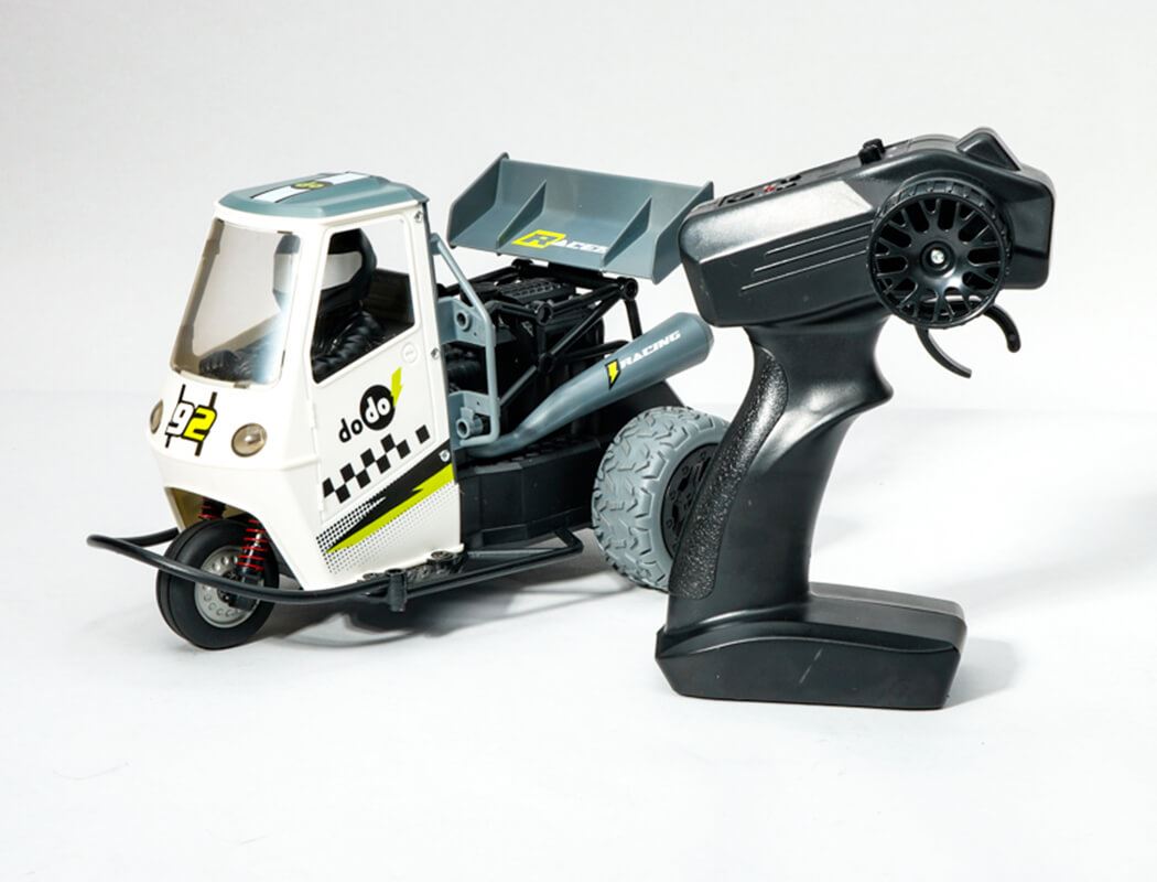 E-Zee Rc 1/16 Tricycle Rtr With Light,Sound,Exhaust Function