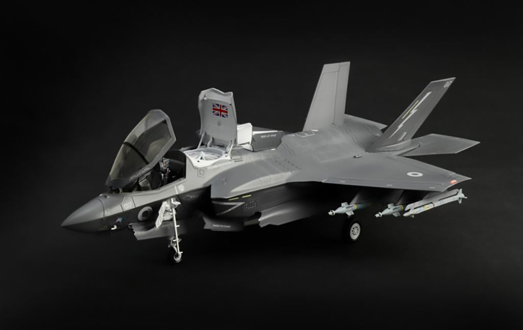 Italeri RAF F-35B STOVL version