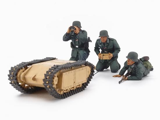 Tamiya 1/35 German Pioneer + Goliath Set