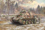 Italeri Jagdpanther with winter crew RR