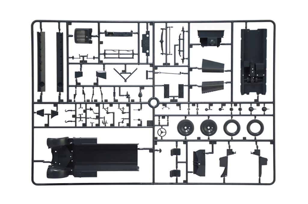 Italeri Demag D7 with Germ. Paratr. RR