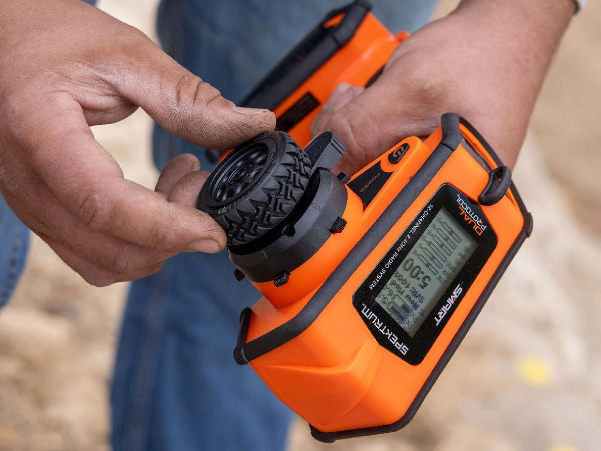 Spektrum Dx Rugged+ 12-Channel Dsmr+ Transmitter, Orange