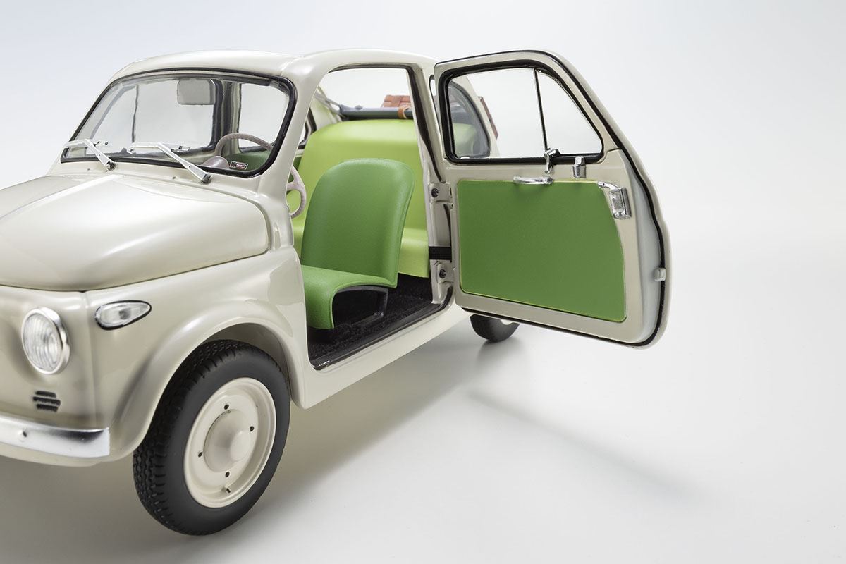 Kyosho 1:18 Fiat Nuova 500 Ivory Accessories Version