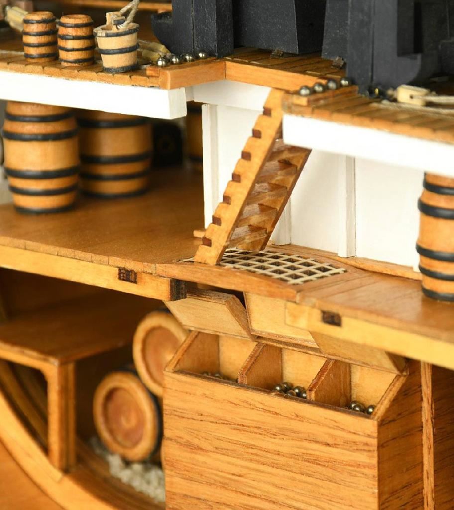 Artesania HMS VICTORY CROSS SECTION 1/72