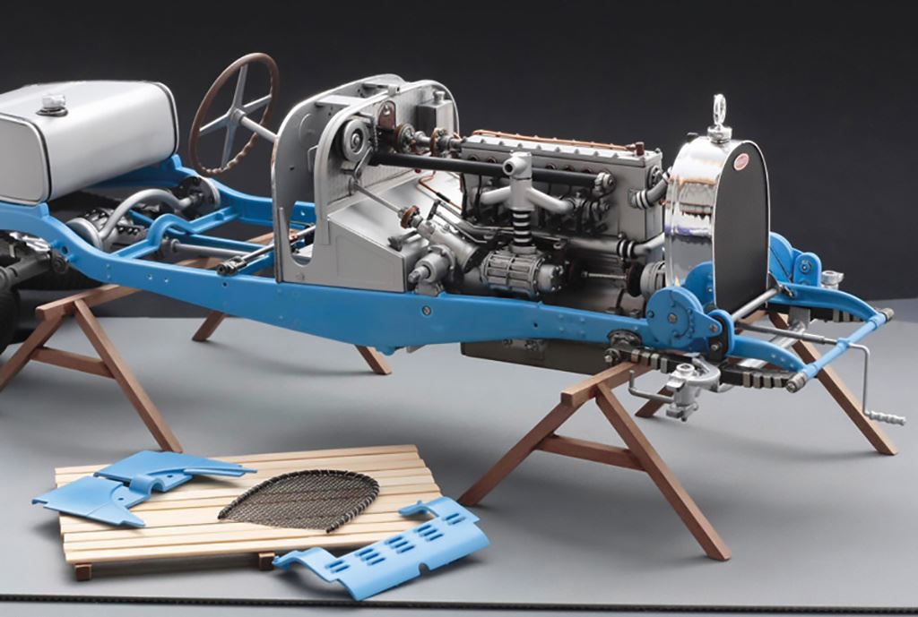 Italeri Bugatti Roadster/Monte Carlo