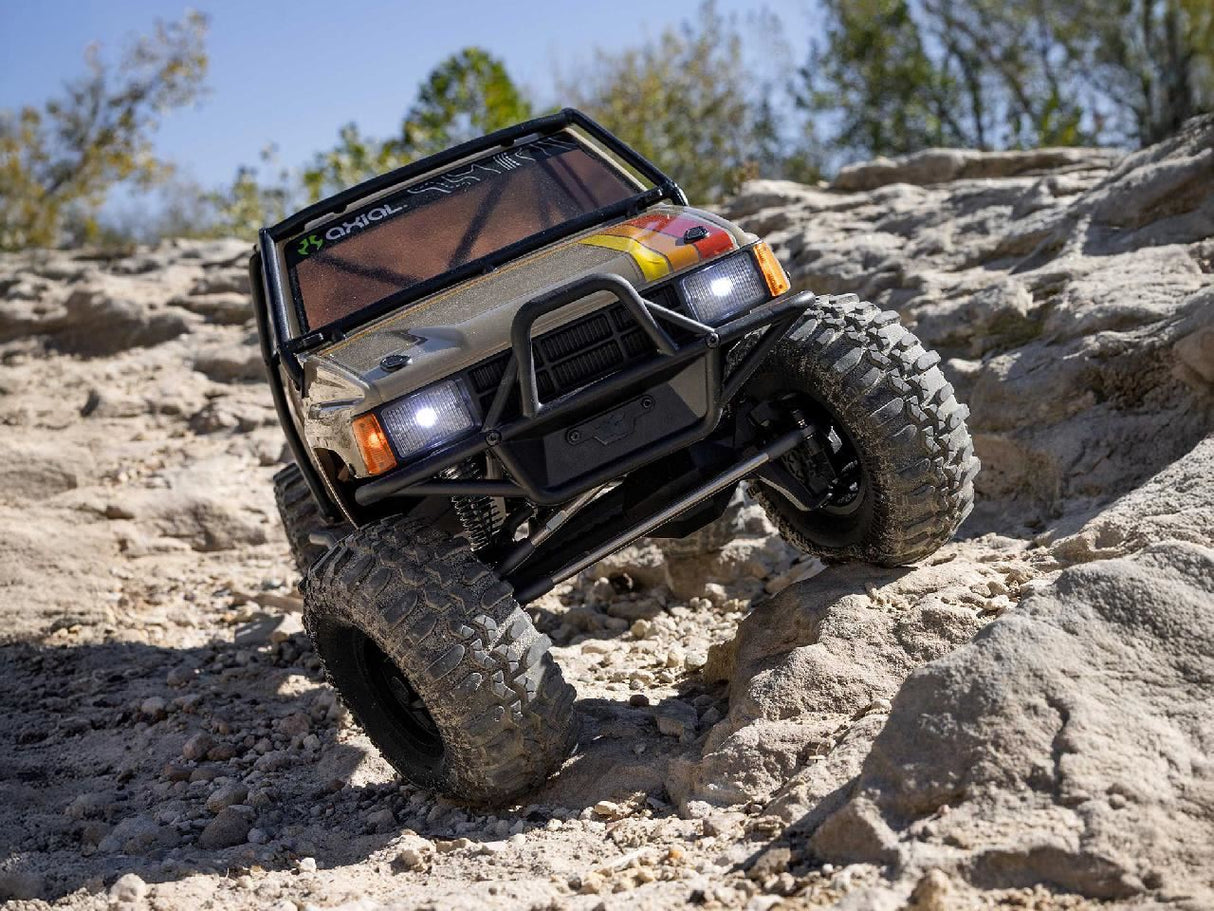 Axial 1/10 Scx10 Iii 1987 Toyota Sr5 4X4 Rtr Brushed Rock Crawler,