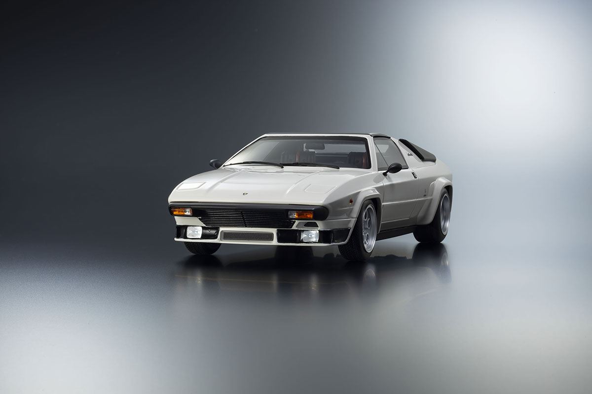 Kyosho 1:18 Resin Samurai Collection Lamborghini Silhouette White