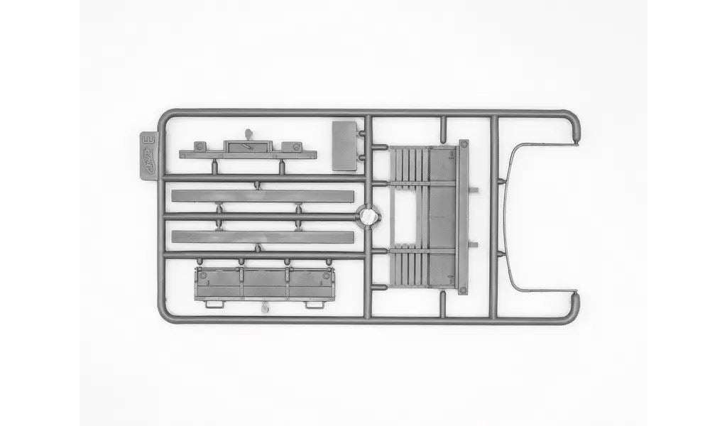 Icm Wwii U.S. Military Vehicles, G7117, Studebaker Us6-U3, Studebaker Us6-U5 (Set Of 3 Trucks)