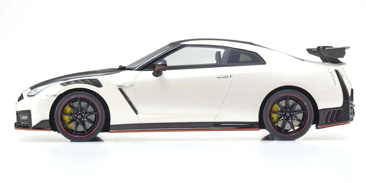Kyosho 1:18 Resin Samurai Collection Nissan Gt-R Nismo 2024 Sp White