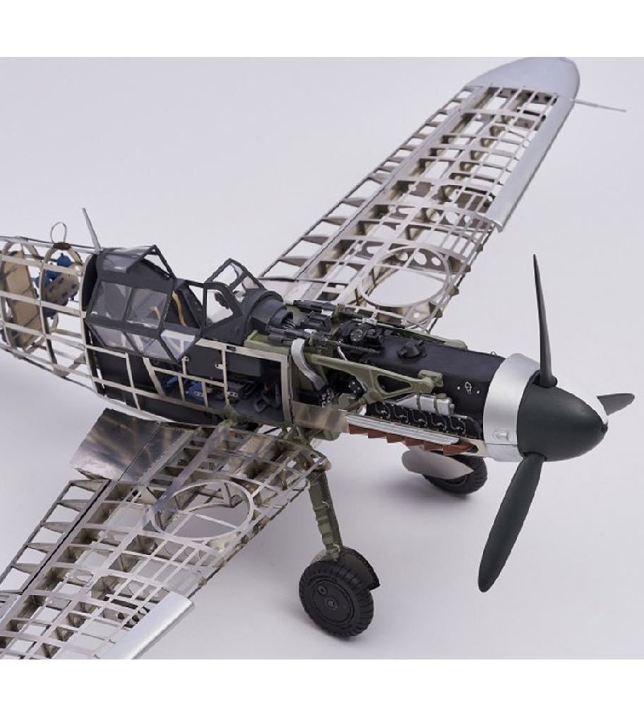 Artesania 1/16 MESSERSCHMITT BF109 Metal Model Kit with LIGHTS