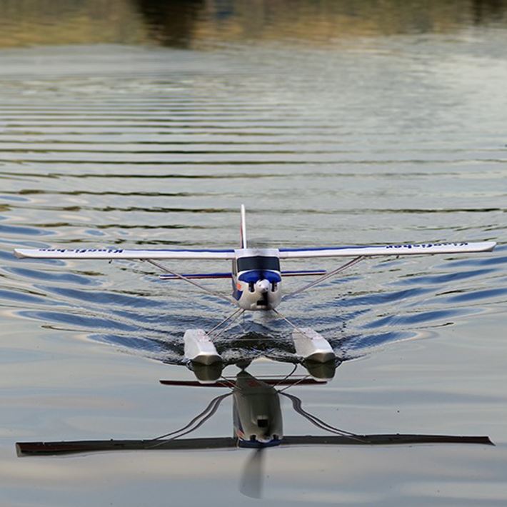 Fms 1400Mm Kingfisher Pnp With Wheels,Floats,Skis And Flaps