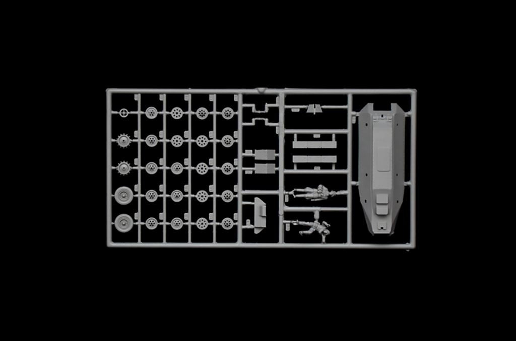 Italeri Sd.Kfz. 251/8 ambulance