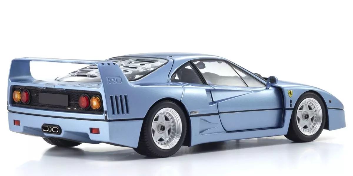 Kyosho 1:18 Ferrari F40 Light Blue Metallic 1987 Die-Cast Collection