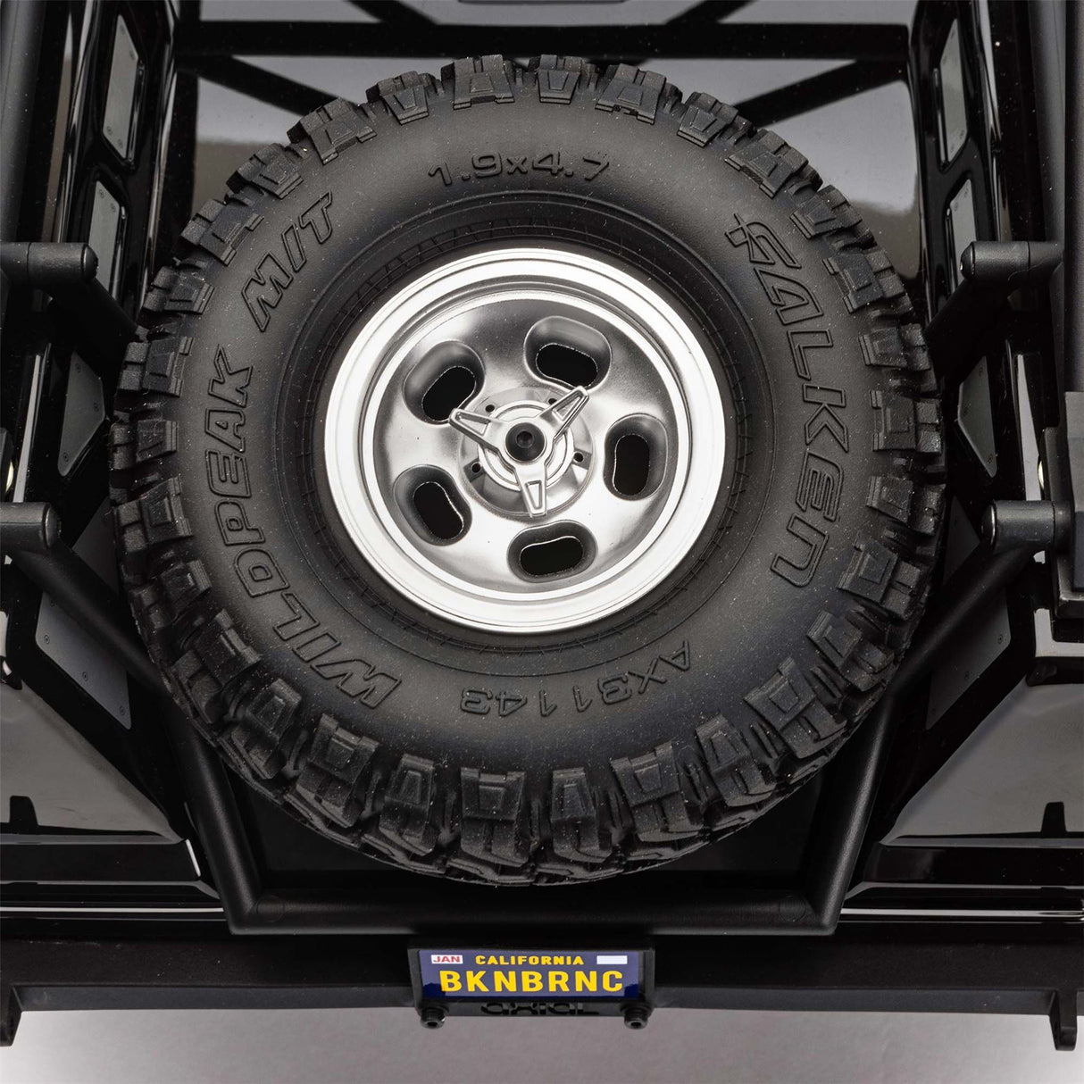 Axial 1/10 SCX10III Early Ford Bronco 4WD RTR, White