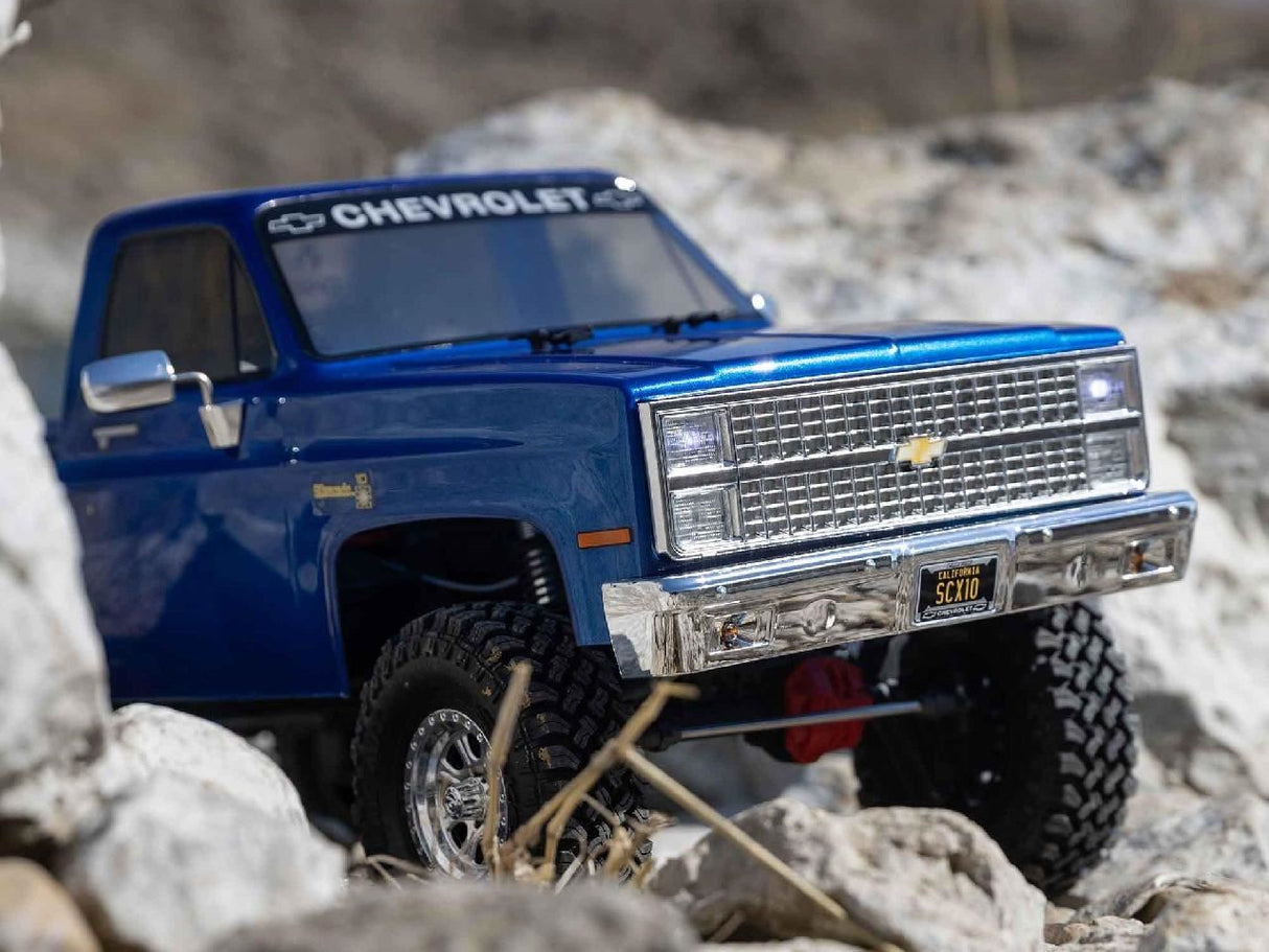 Axial 1/10 SCX10 III Base Camp 1982 Chevy K10 4X4 RTR, Blue