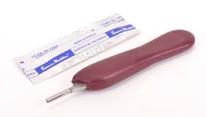 Core RC Plastic Scalpel Handle with 5 Blades - No 11
