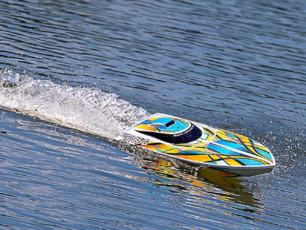Traxxas Blast High-Performance Electric Race Boat - Orange