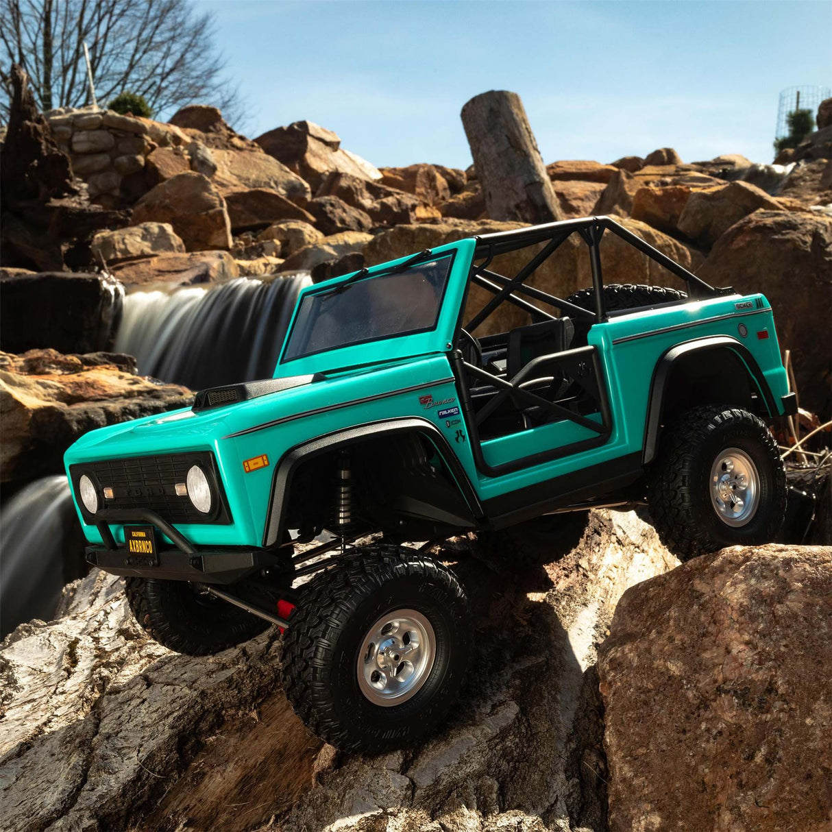 Axial 1/10 SCX10III Early Ford Bronco 4WD RTR, Teal