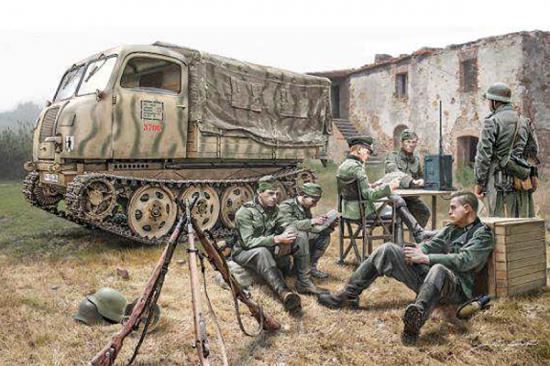 Italeri Steyr Rso/01 With Germ Soldiers