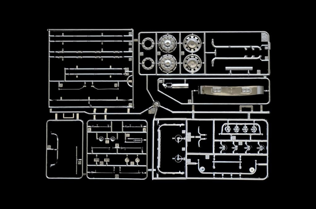 Italeri Scania R730 Streamline Show Trucks