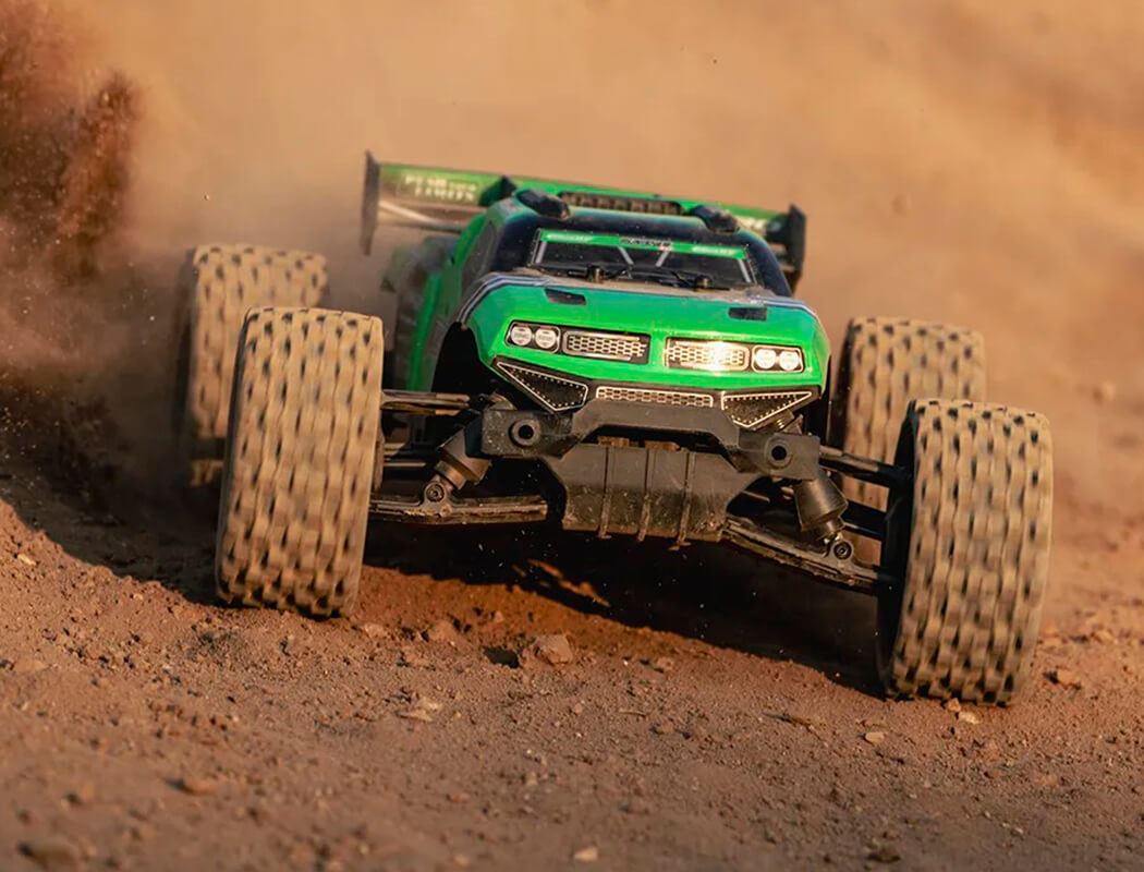 Corally Punisher Xd Rtr Truck - Green