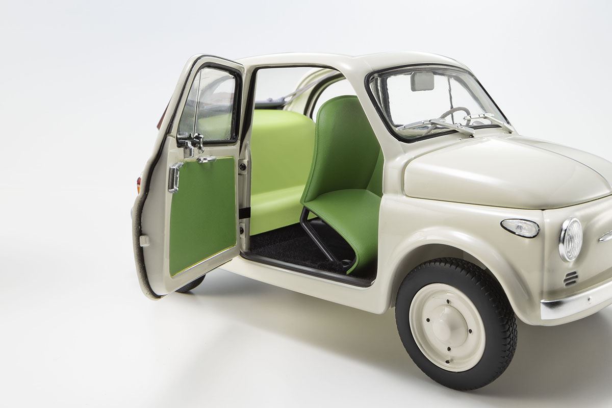 Kyosho 1:18 Fiat Nuova 500 Ivory Accessories Version