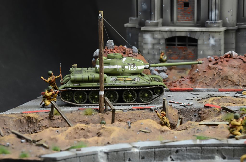 Italeri Berlin 1945: Fall of the Reichstag