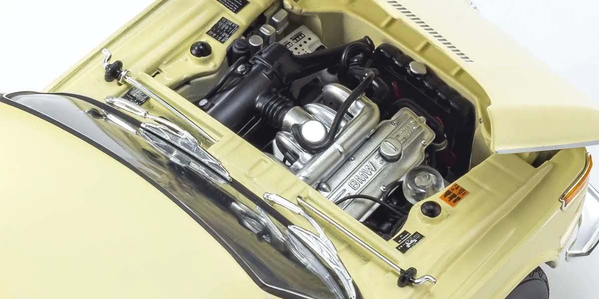 Kyosho 1:18 Bmw 2002 Tii 1972 Cream