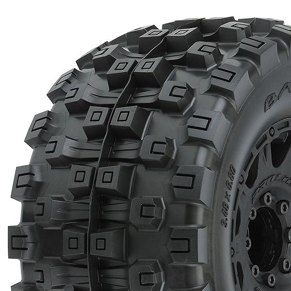 Proline Badlands Mx38 Hp 3.8 Tyre+Raid Black 8X32 Hex 17mm