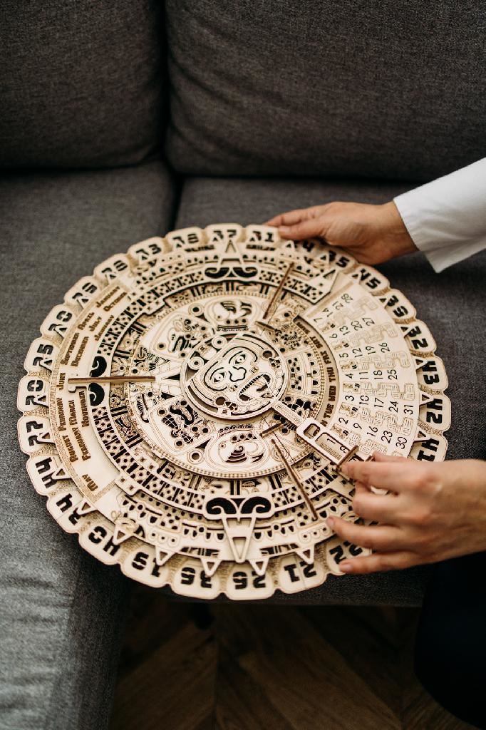 WOOD TRICK Mayan Calendar