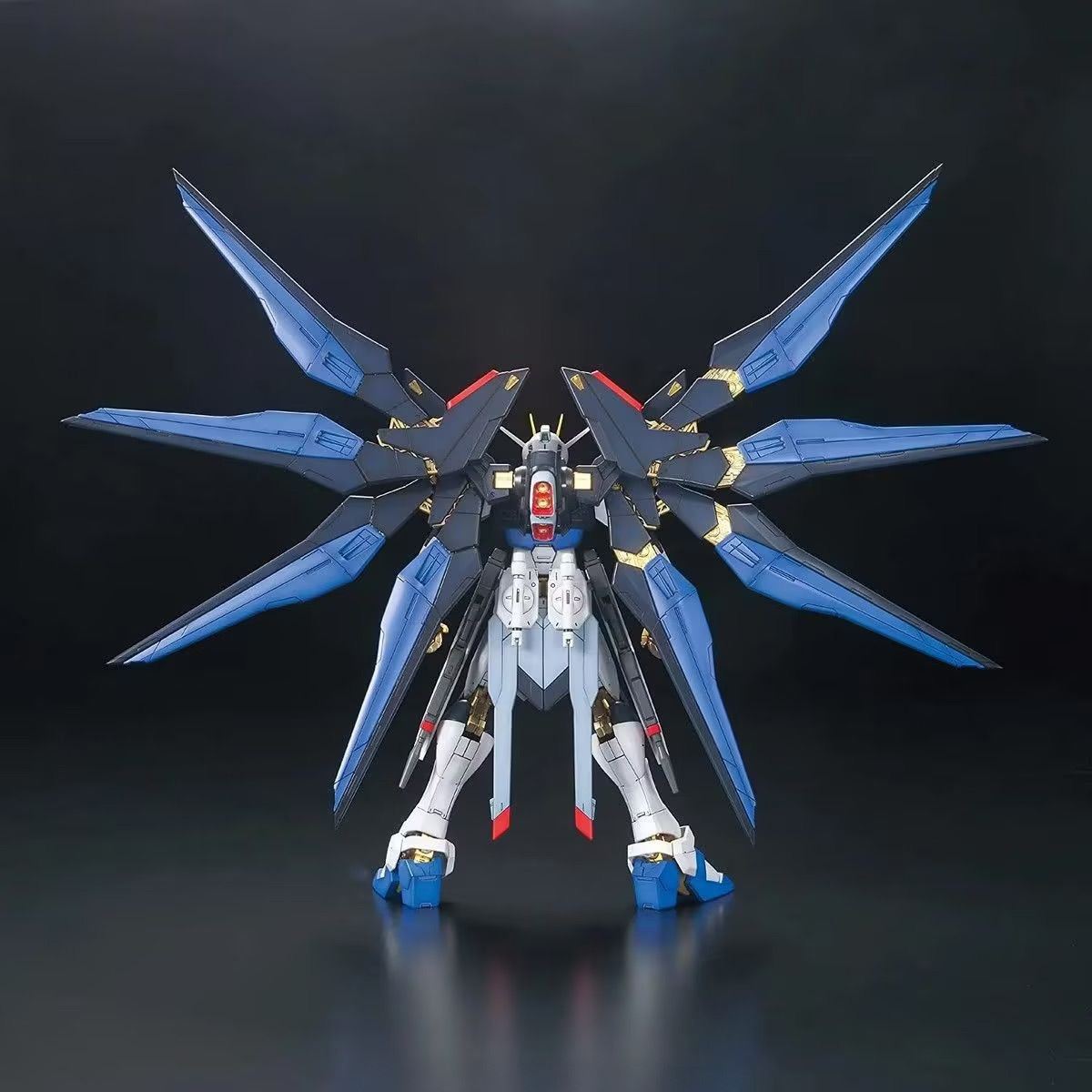 Bandai Hobby Mg 1/100 Strike Freedom Gundam Full Burst Mode
