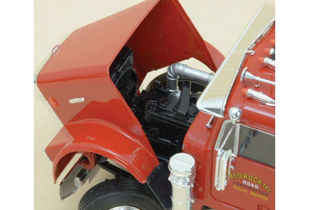 Italeri Freightliner Heavy Dumper