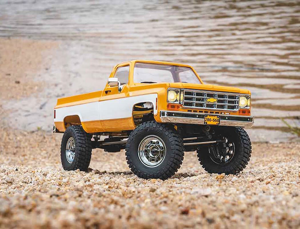 FMS FCX 1/18 CHEVROLET K10 RTR YELLOW