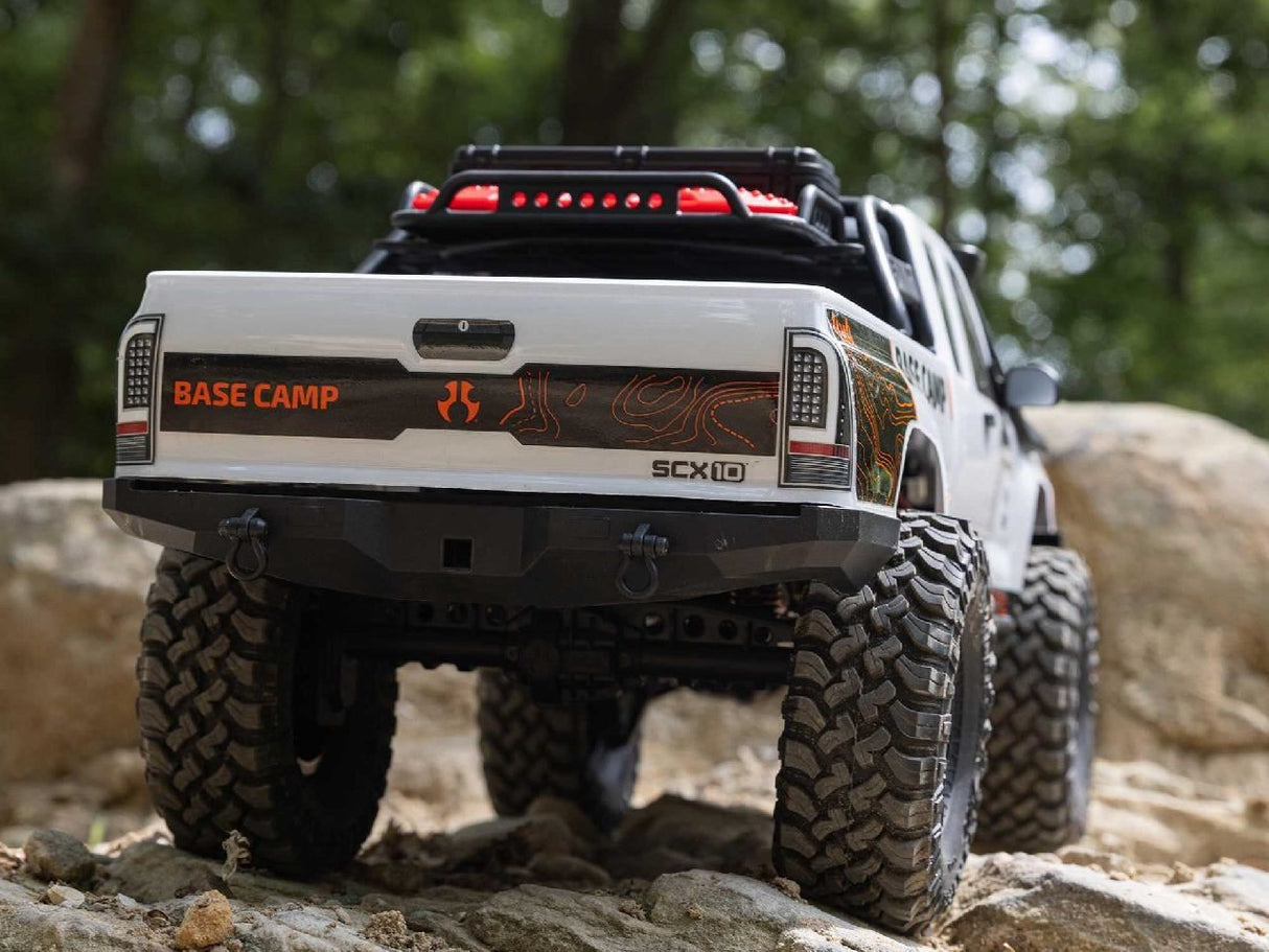 Axial 1/10 Scx10 Iii Base Camp 4X4 Rock Crawler Rtr White