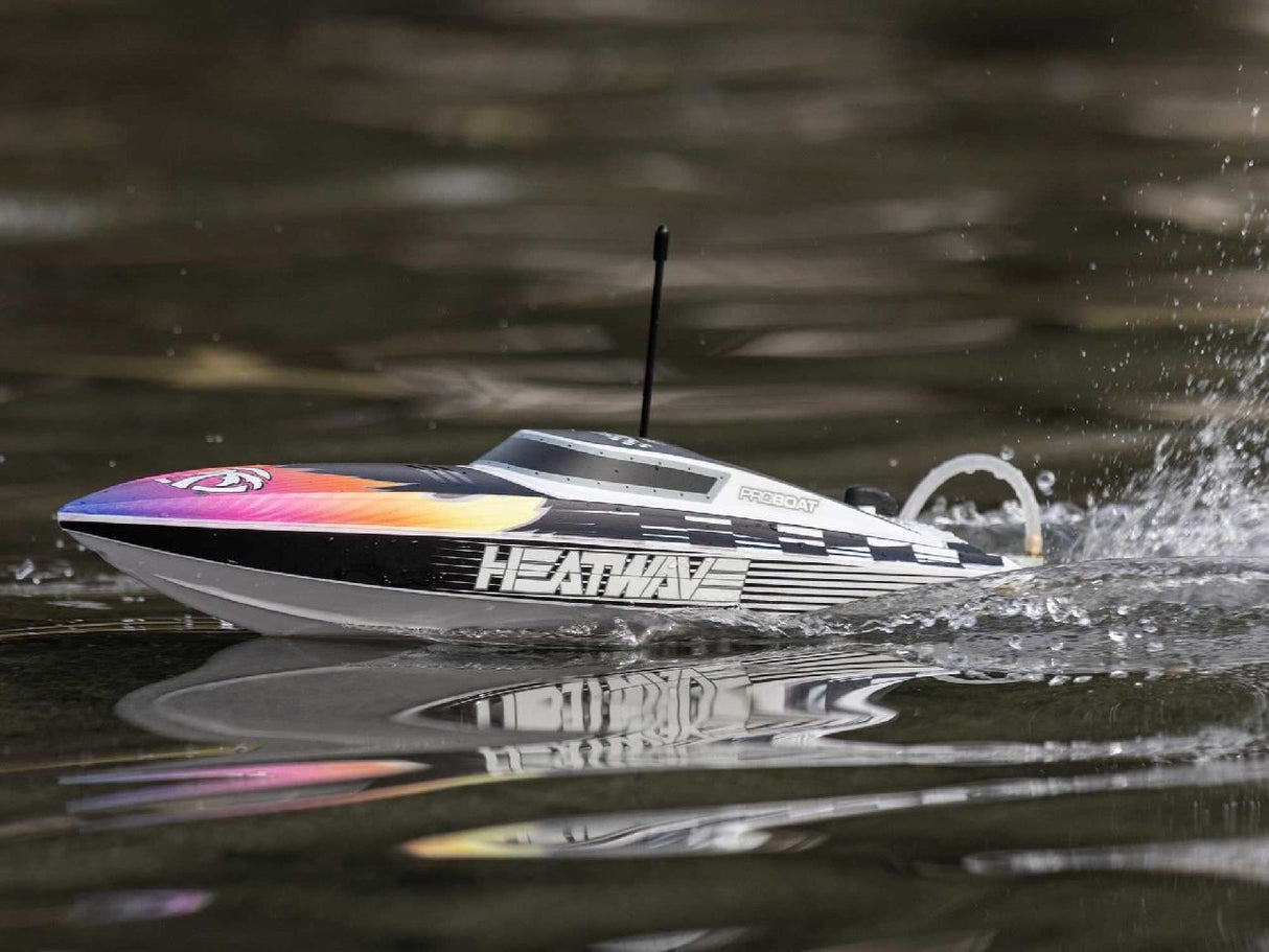 ProBoat Recoil 2 18in Self-Righting Brushless Deep-V RTR, Heatwave