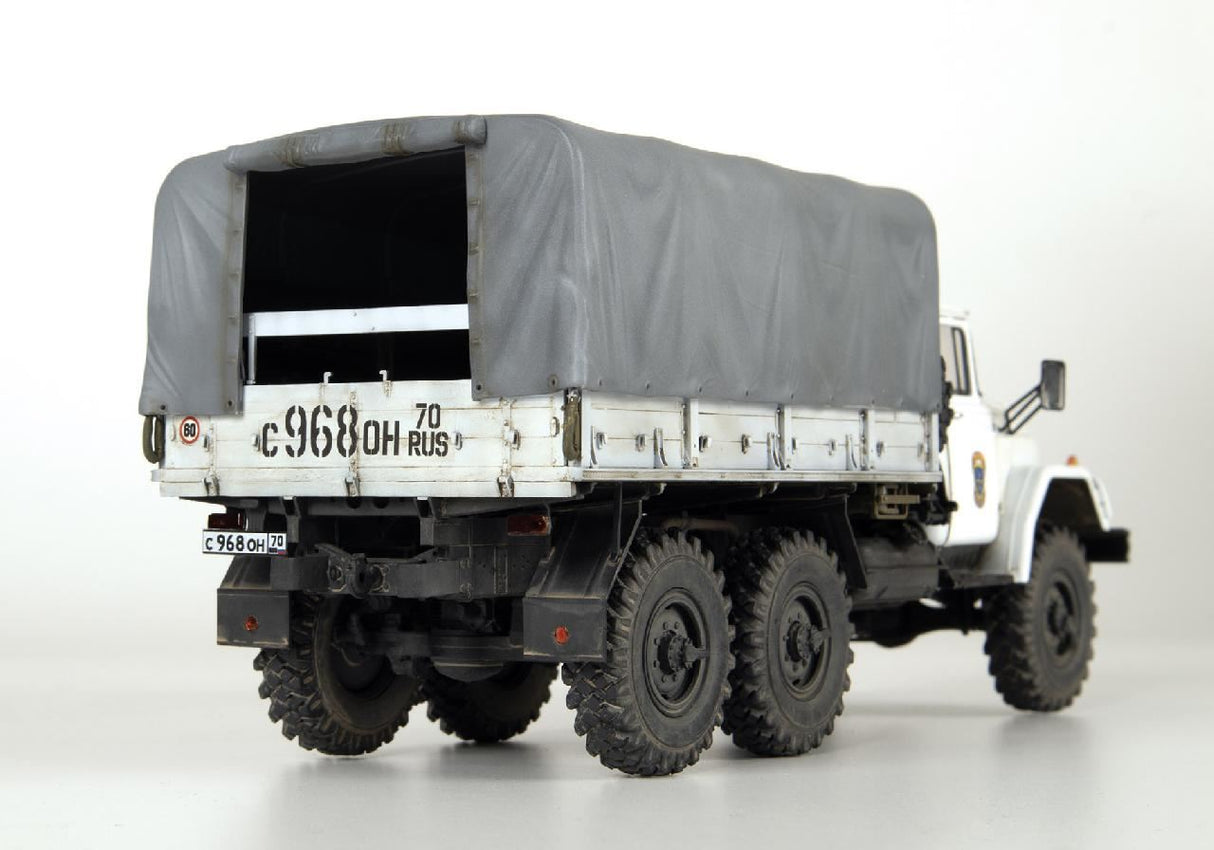 Zvesda Russian Army Truck Zil-131