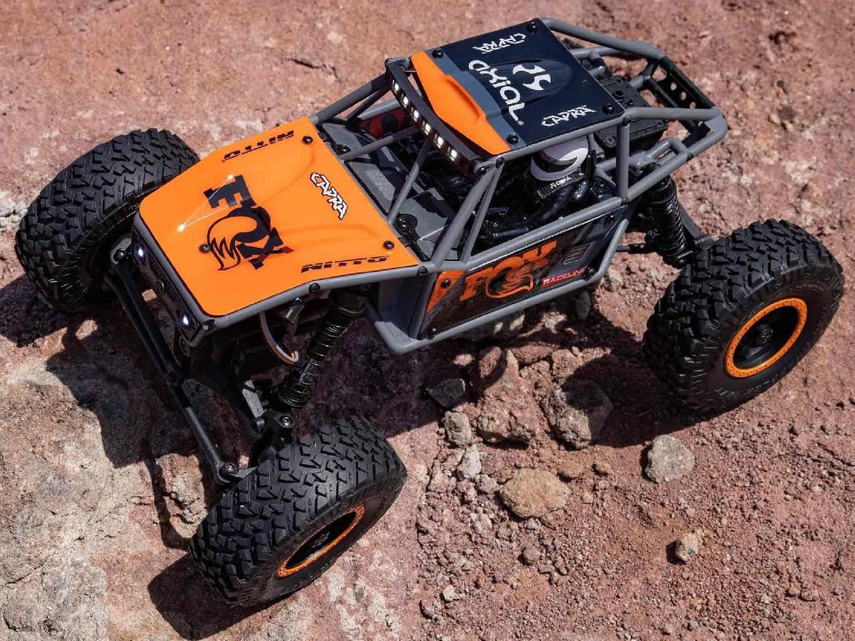 Axial 1/18 UTB18 Capra 4WD Unlimited Trail Buggy RTR, Grey