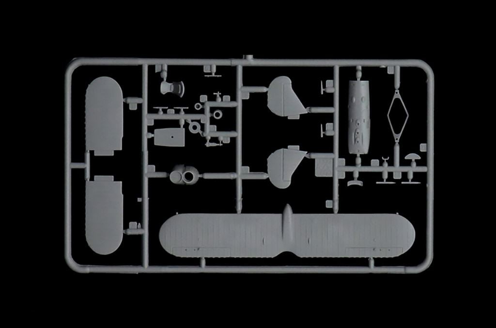 Italeri Fiat CR 32 Freccia