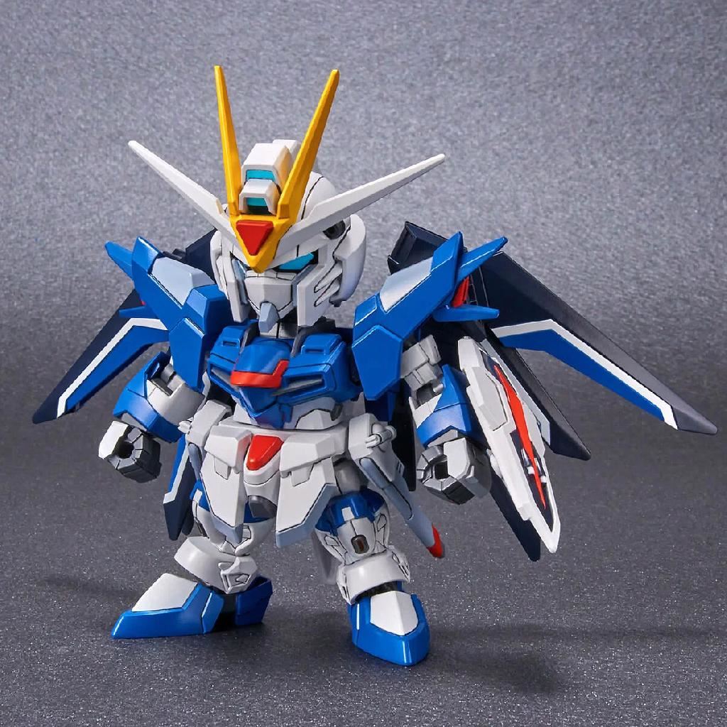 Bandai Hobby Sd Gundam Ex-Standard Rising Freedom Gundam