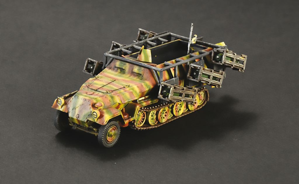 Italeri Sd.Kfz. 251/1 Stuka zu Fuss