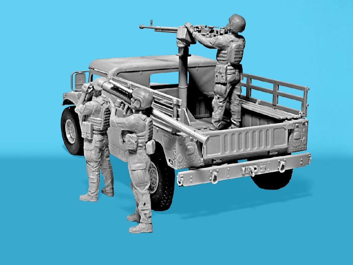 Icm 'Drone Hunters’ Humvee M1097A2 Cargo Carrier, Dshkm & Crew Figures)