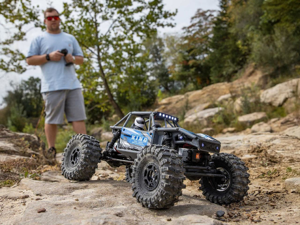 Axial 1/18 Utb18 Capra 4Ws 4Wd Trail Buggy Rtr With Bat/Chg Blue