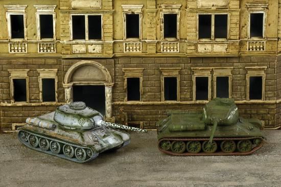 Italeri Russian Tank T34/85
