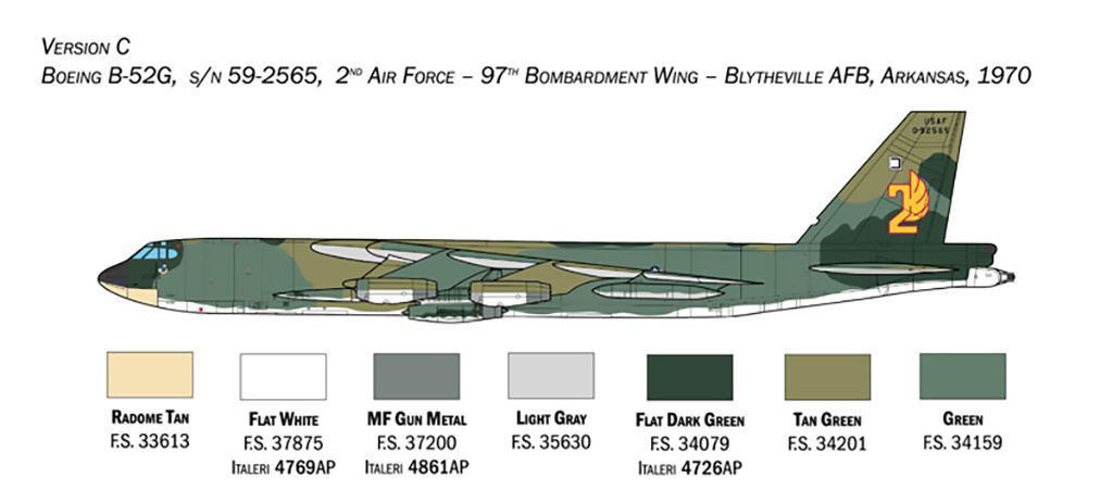 Italeri B-52G early with Hound Dog