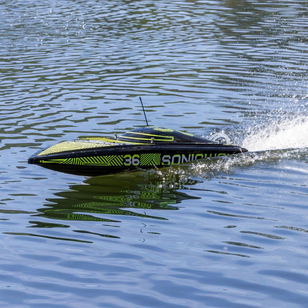 Proboat Sonicwake 36In V3 Self-Righting V-Hull Boat Rtr, Black